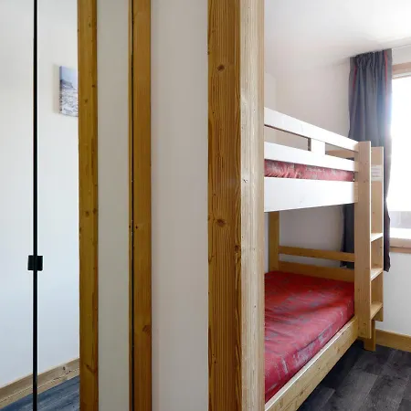Renove Avec Retour Aux Pieds, Balcon Et Parking Gratuit - Fr-1-181-1924